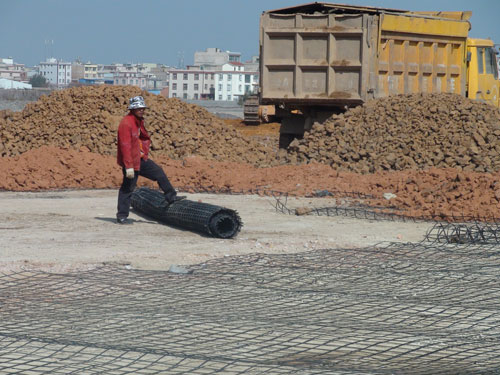鋼塑土工格柵施工